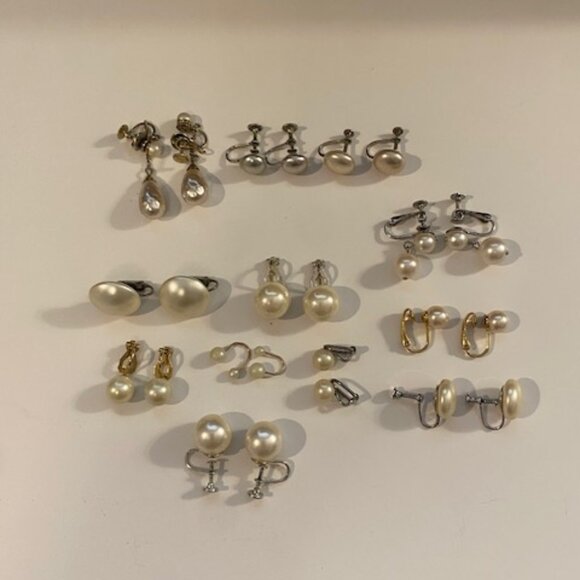 Vintage Faux Pearl Earring Lot 12 Pairs. Clip ons. - Picture 1 of 5